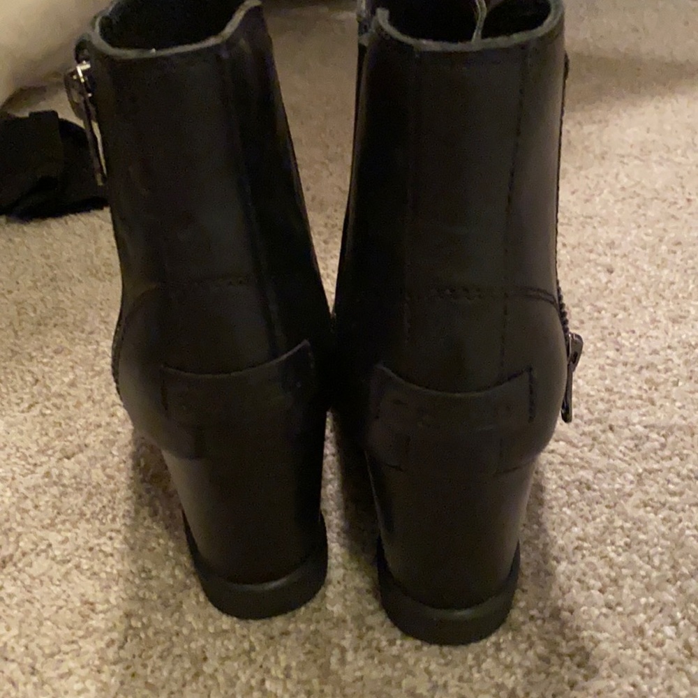Black sorrel wedges